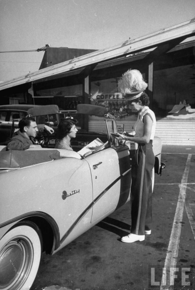 The History and Photos of Beautiful Carhop Girls from the 20th Century