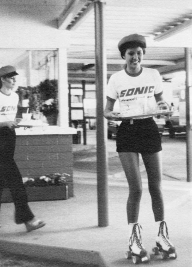 The History and Photos of Beautiful Carhop Girls from the 20th Century