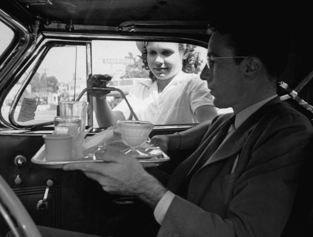 The History and Photos of Beautiful Carhop Girls from the 20th Century