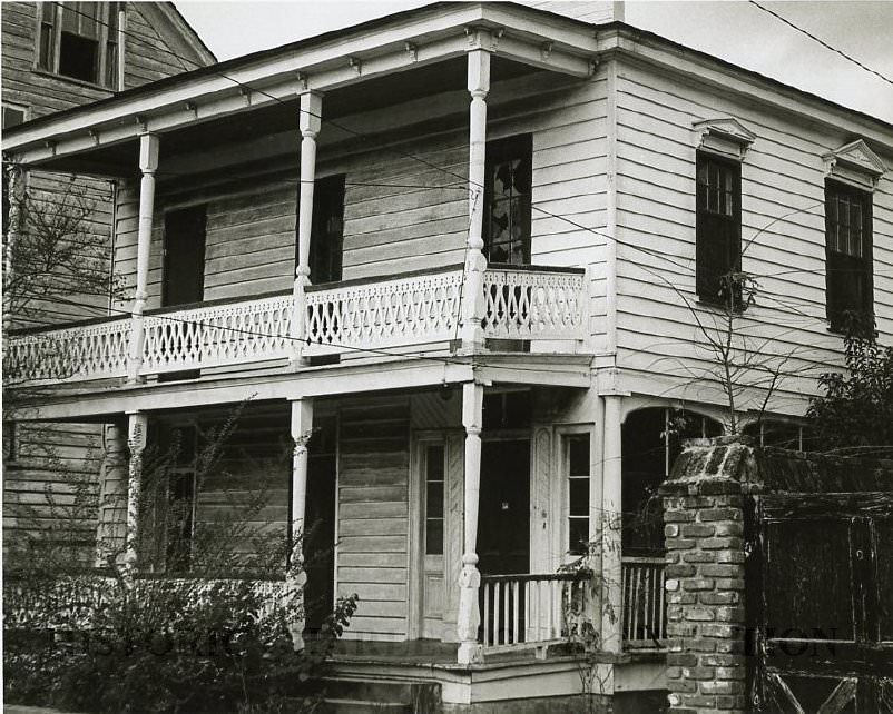 6 George Street, 1983