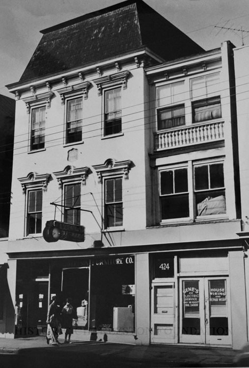 424 King Street (B. Slotchiver & Son Furniture Co. and Gene's Electric Service), 1950s