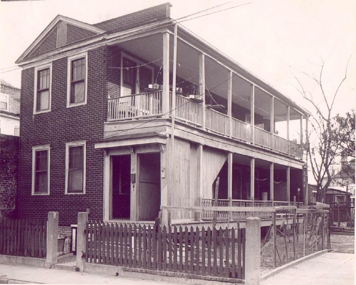 82 Anson Street (Mary Smith House) Before Demolition, 1960