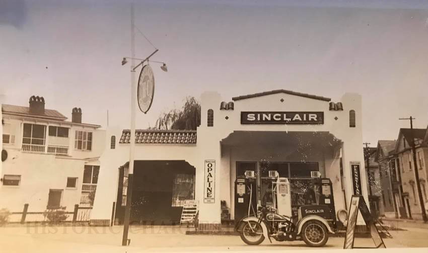 Sinclair Filling Station, 1940