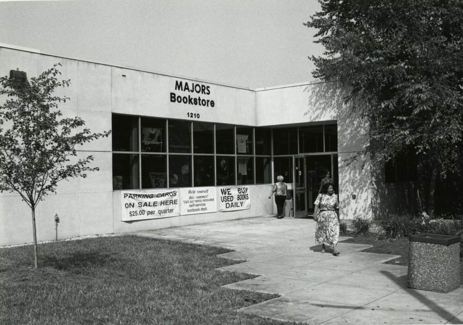 Majors Bookstore, 1986