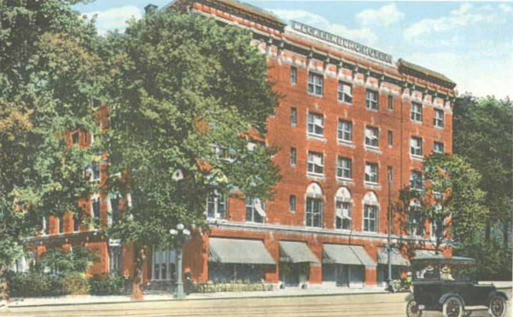 Mecklenburg Hotel, 1923