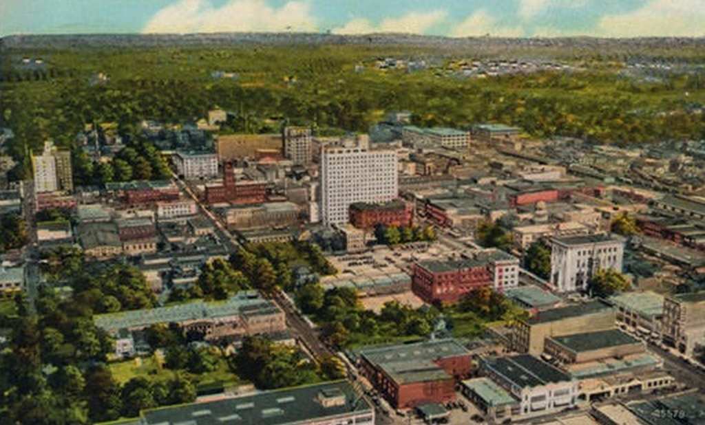 Looking westward from the Realty Building, Charlotte, 1910