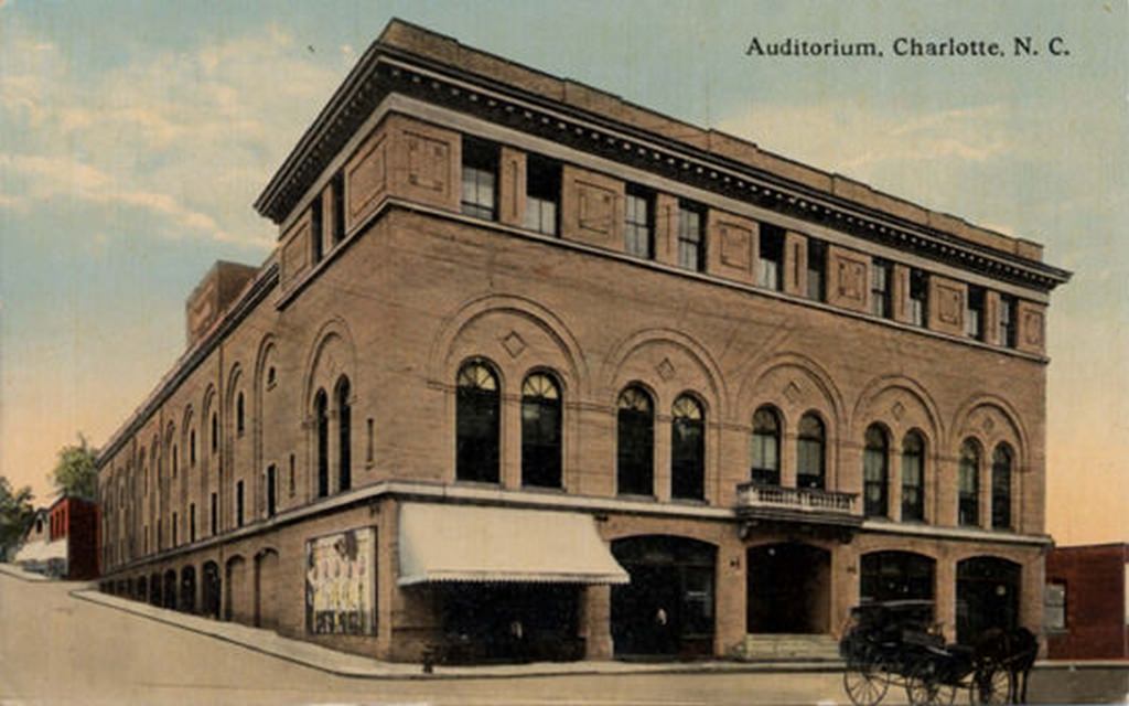 Southern Manufacturers' Club and Mrs. Stonewall Jackson's Residence, 1900