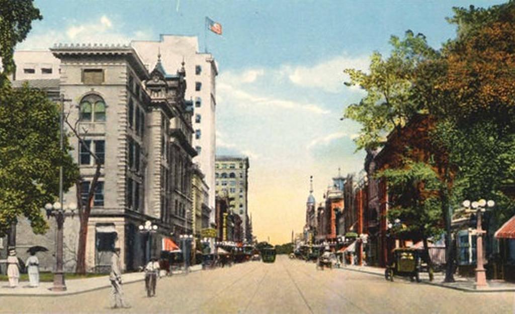 Dilworth Road Looking north. The Addison Apartments are in view. 1914