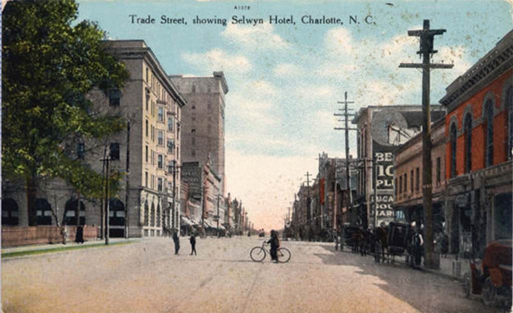Trade Street with the Selwyn Hotel on the right, 1905