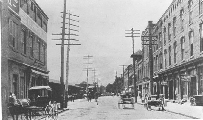 Looking south on College Street from the intersection of East 4th Street, 1904