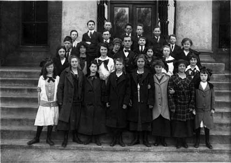 College Street School Students (7th Grade), 1915