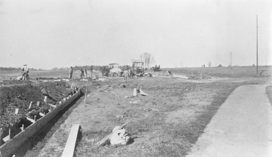 Construction in Myers Park, 1911