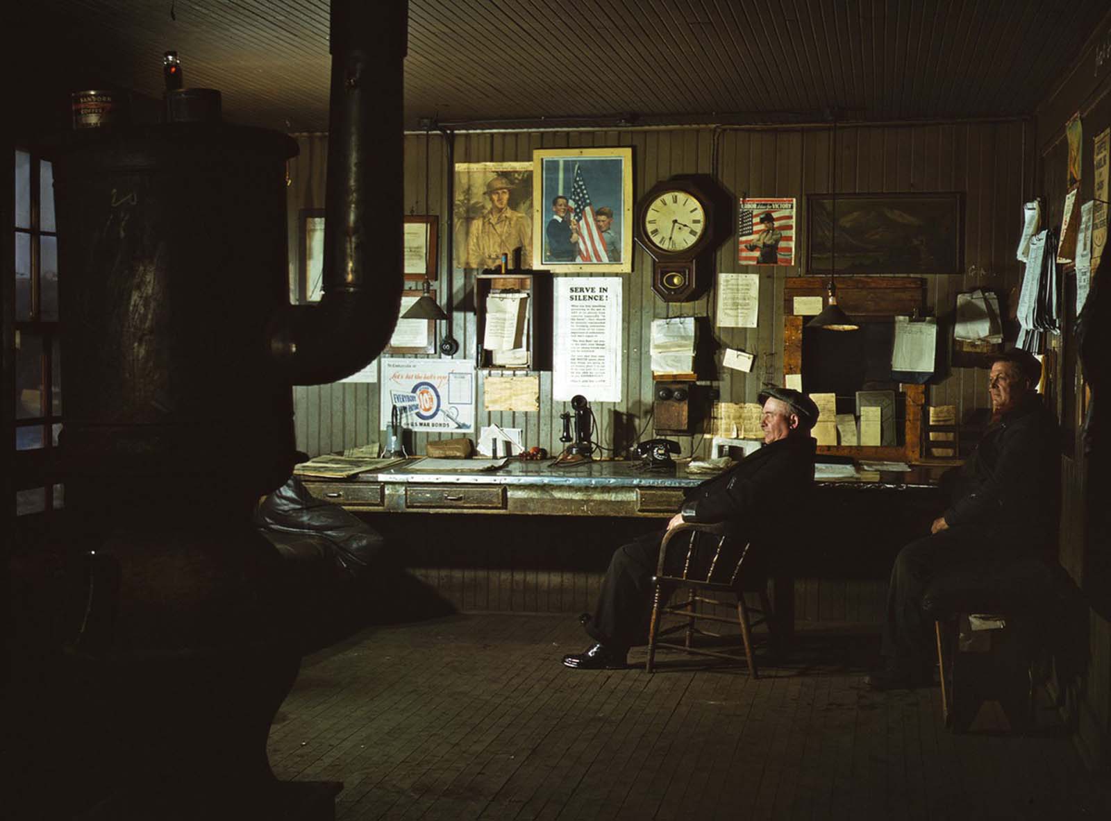 The yardmaster’s office at the receiving yard in North Proviso in December 1942.