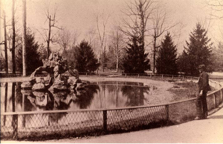 Schiller Park Lake and fountain, photograph, 1889