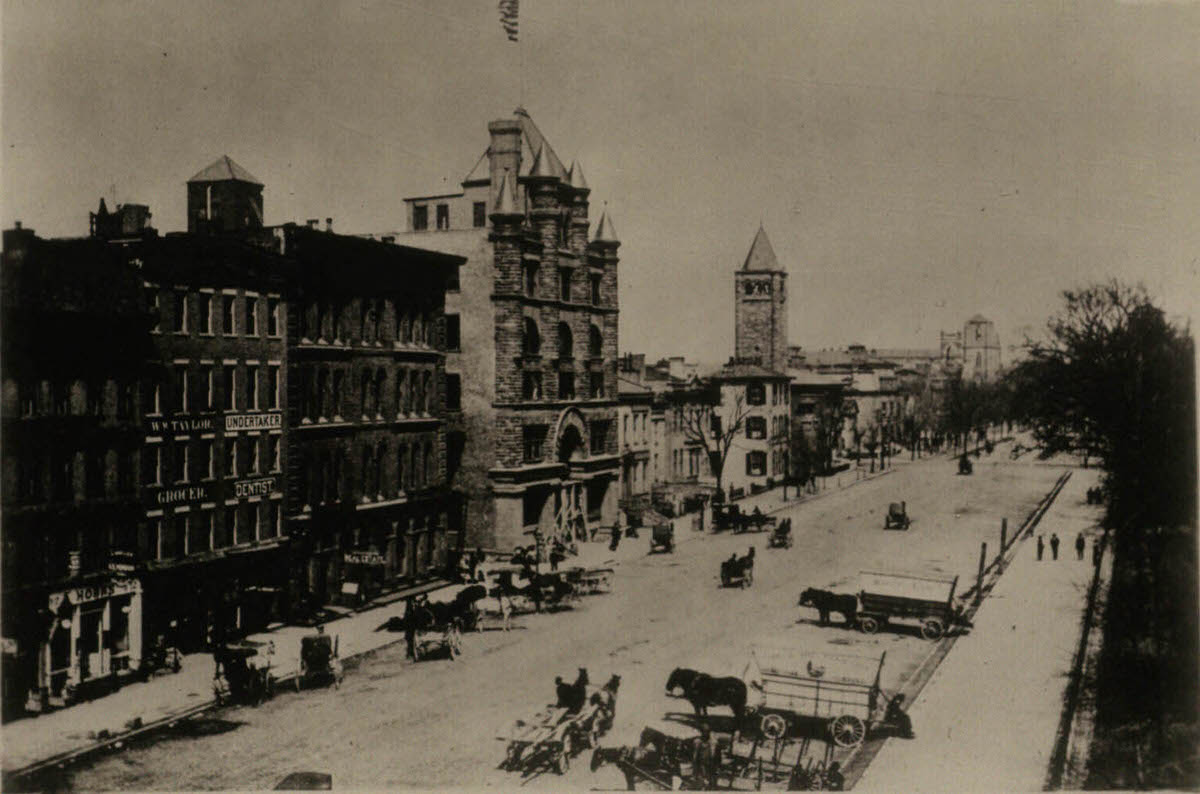 Looking east on East Broad Street from High Street, 1889