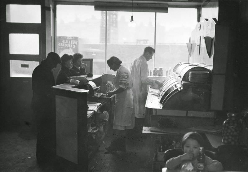 ‘Ideal’ fish & chip shop, London