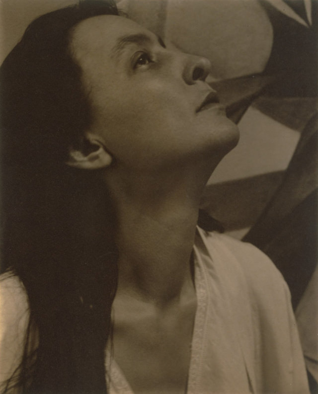 Georgia O'Keeffe: Life Story and Portraits of the Greatest 20th Century Painter and Pioneer of Modernism