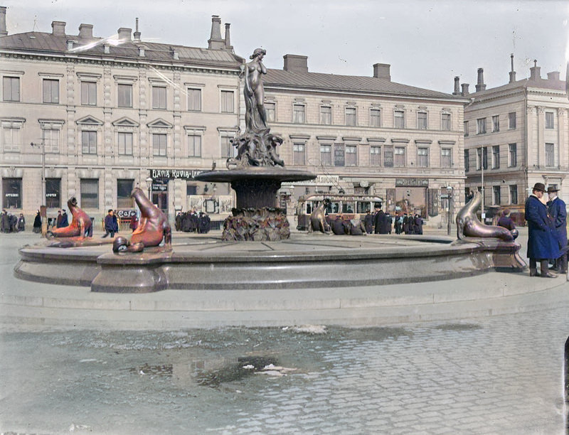 The statue “Havis Amanda” by Ville Wallgren at Helsinki Market Square