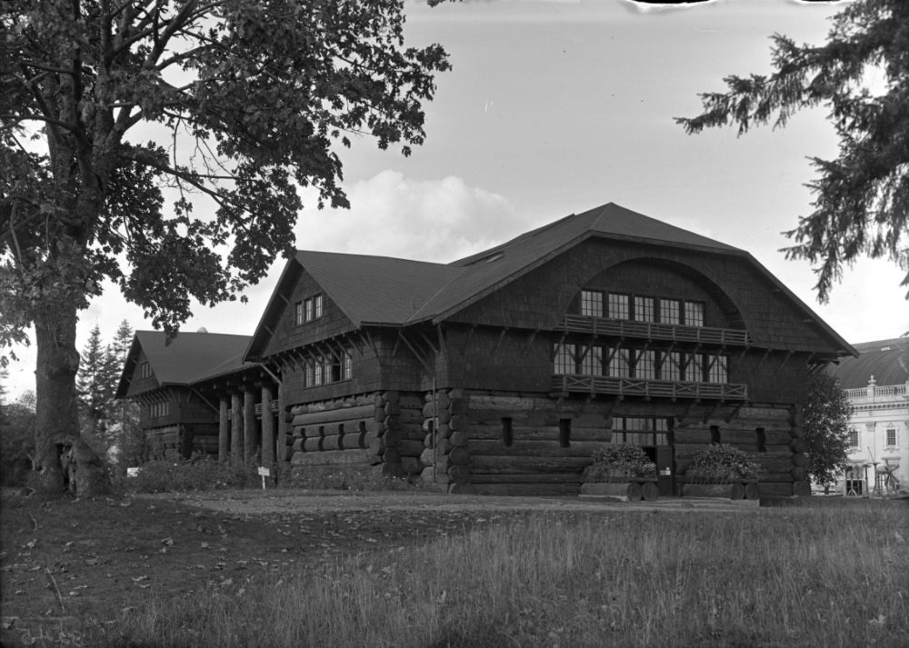 An unusually highly detailed look at the Forestry Building, ca. 1910.