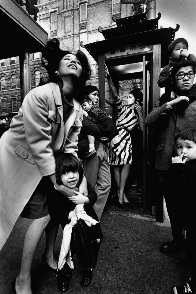 China Machado, Jimmy Moore, photographer Hiro and her children, 1964