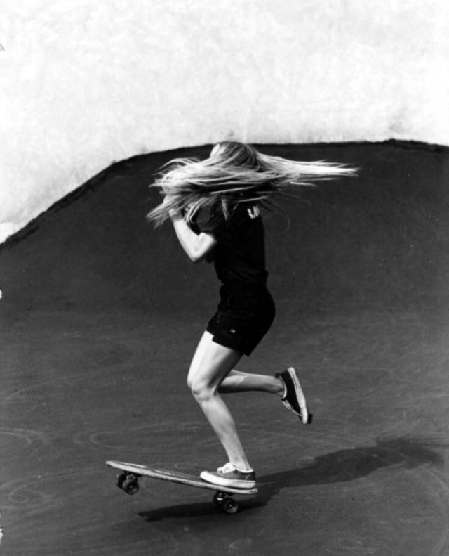 Laura Thornhill Caswell: Life Story and Photos of the Legendary Female Skateboarder