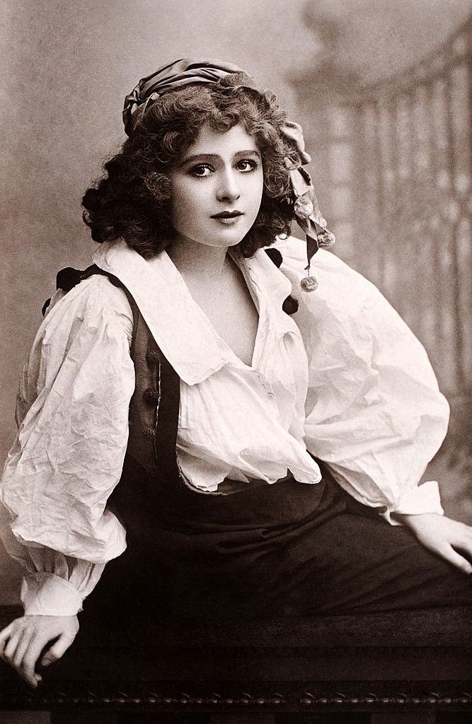 Mabel Love, 1912.