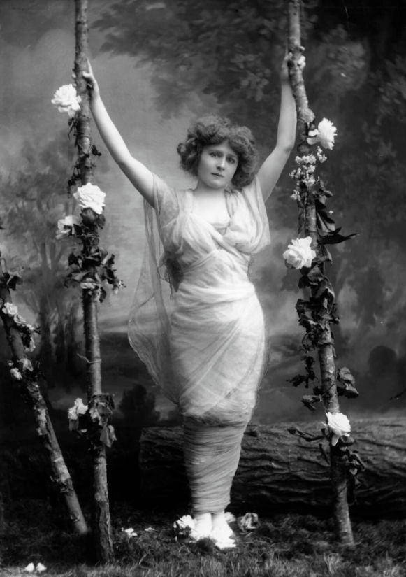Mabel Love: Life Story and Glamorous Photos of the Great Stage Actress of Late Victorian and Edwardian Eras