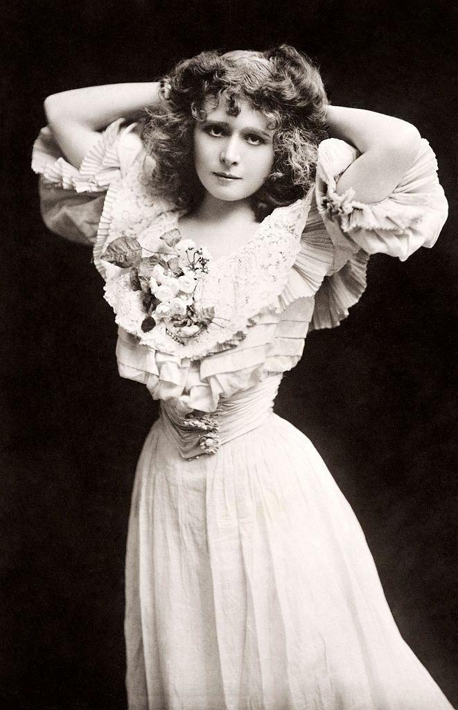 Mabel Love, 1905.