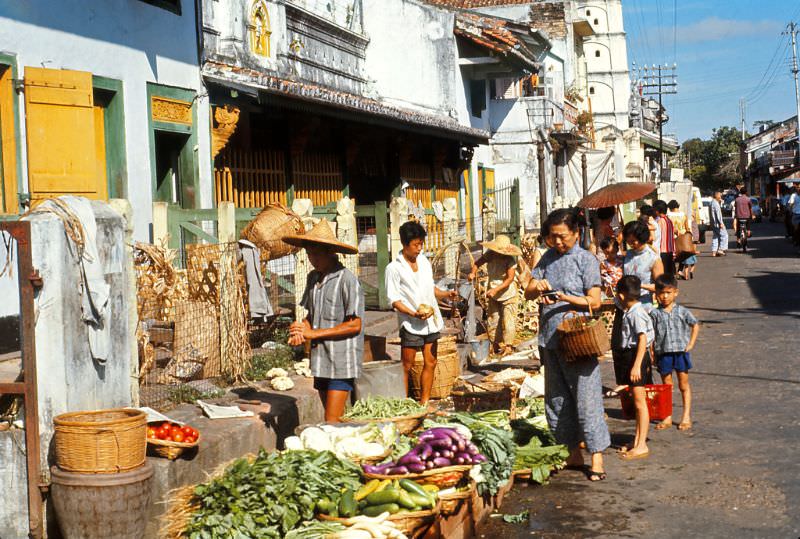 Vintage Photos of Street Life of Malacca, Malaysia in 1971