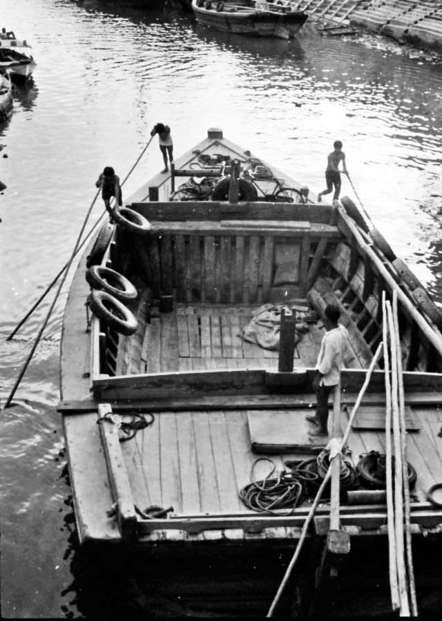 Vintage Photos of Street Life of Malacca, Malaysia in 1971