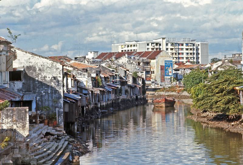 Vintage Photos of Street Life of Malacca, Malaysia in 1971