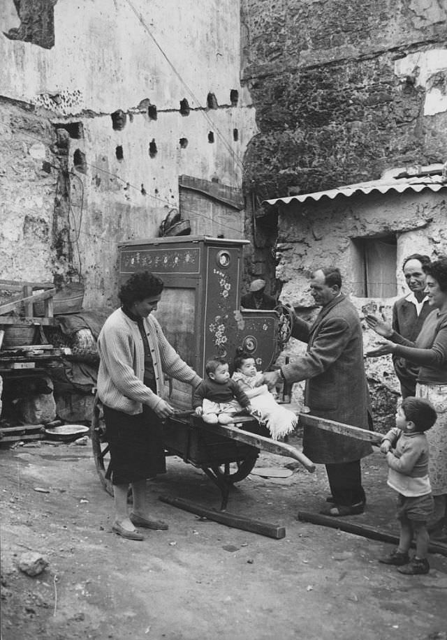 Street organ. (Angelo Cozzi)