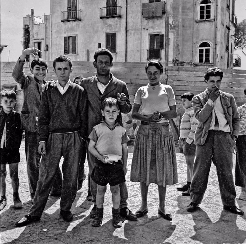 What Naples looked like in the 1950s Through Fascinating historical Photos