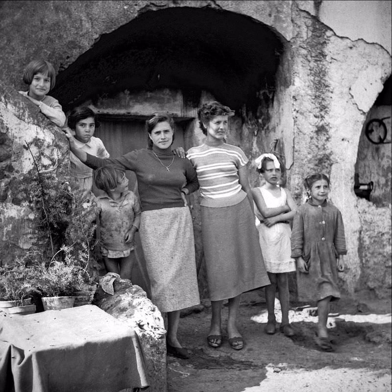 What Naples looked like in the 1950s Through Fascinating historical Photos