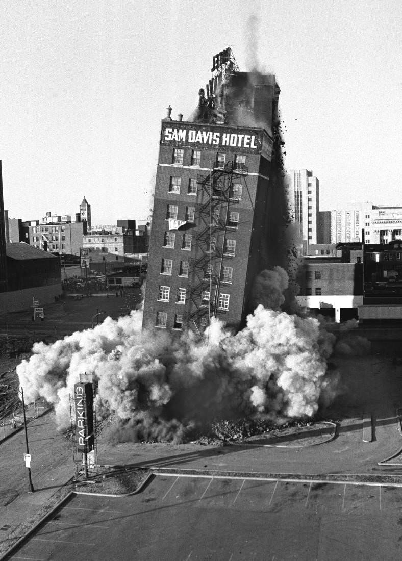 The Sam Davis Hotel, Nashville, Tennessee, being demolished, 1985
