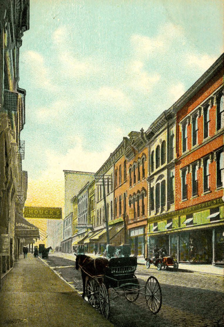 Fifth Ave., looking south from Union, Nashville, 1910s