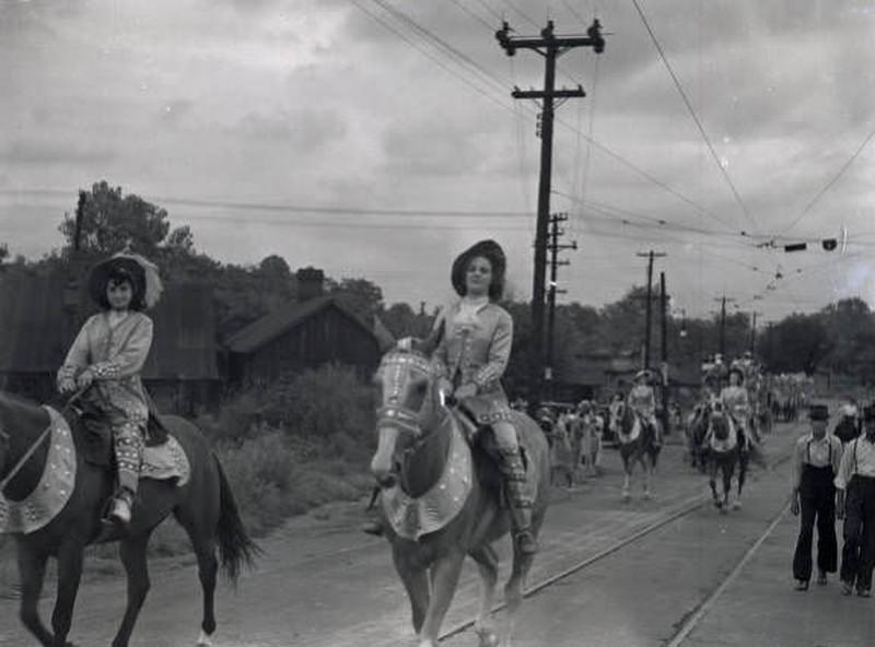 A parade of circus performers in Nashville, Tennessee, 1938