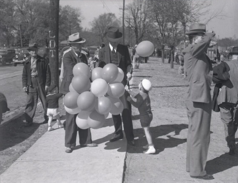 Barnes-Sells-Floto Circus at Centennial Park, Nashville, Tennessee, 1938