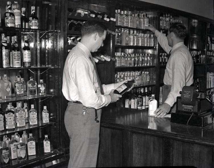 First day of legal liquor sales in Davidson County, Tennessee, 1939