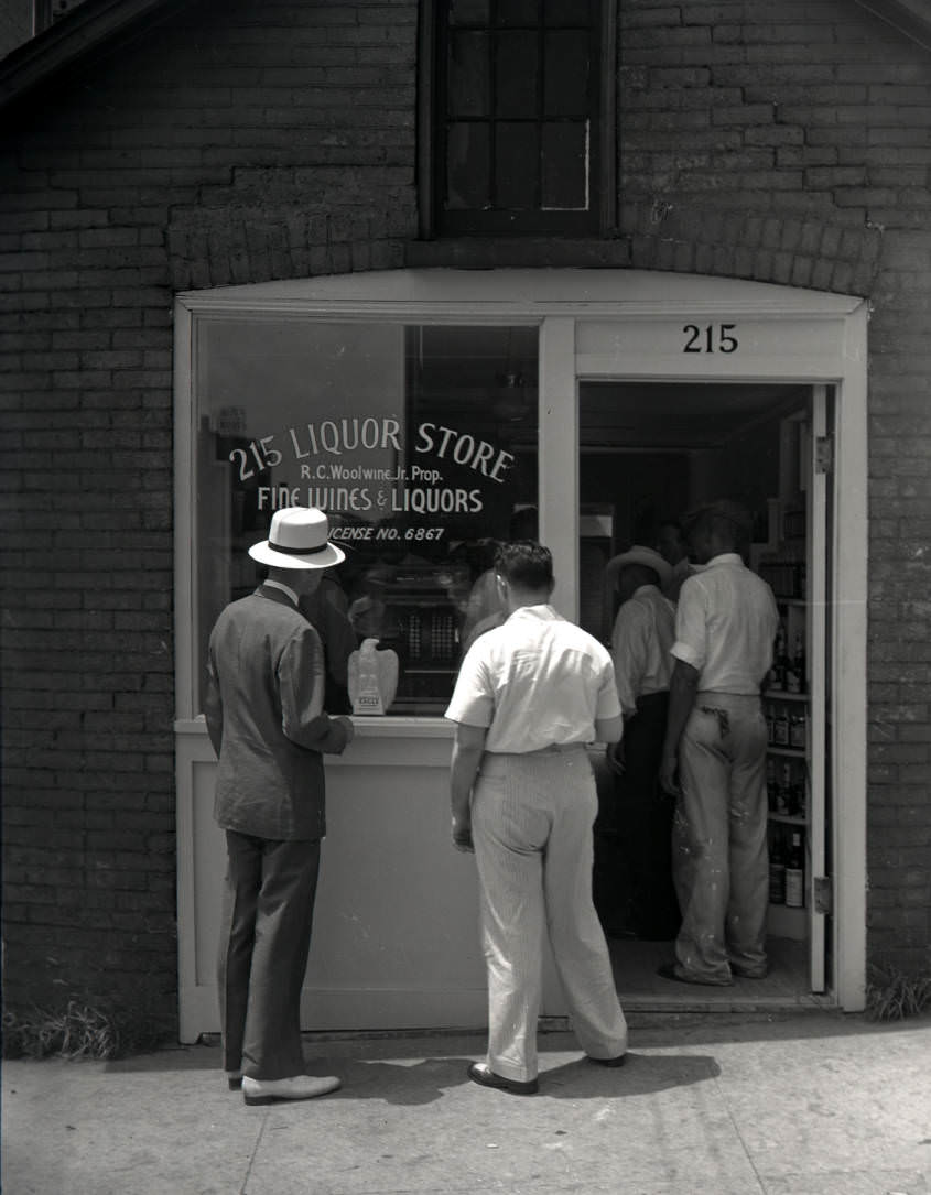 First day of legal liquor sales in Davidson County, Tennessee, 1939