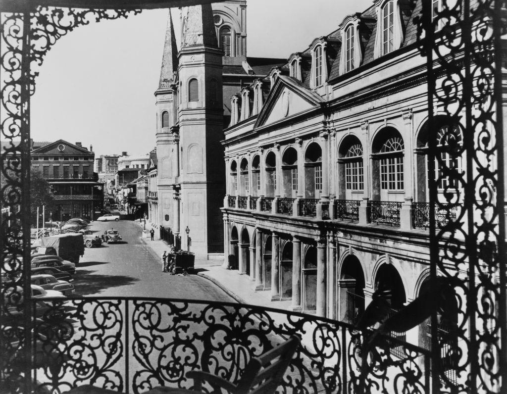 Looking down a block of Charters St. (in front of the St. Louis Cathedral) that is now a pedestrian plaza.