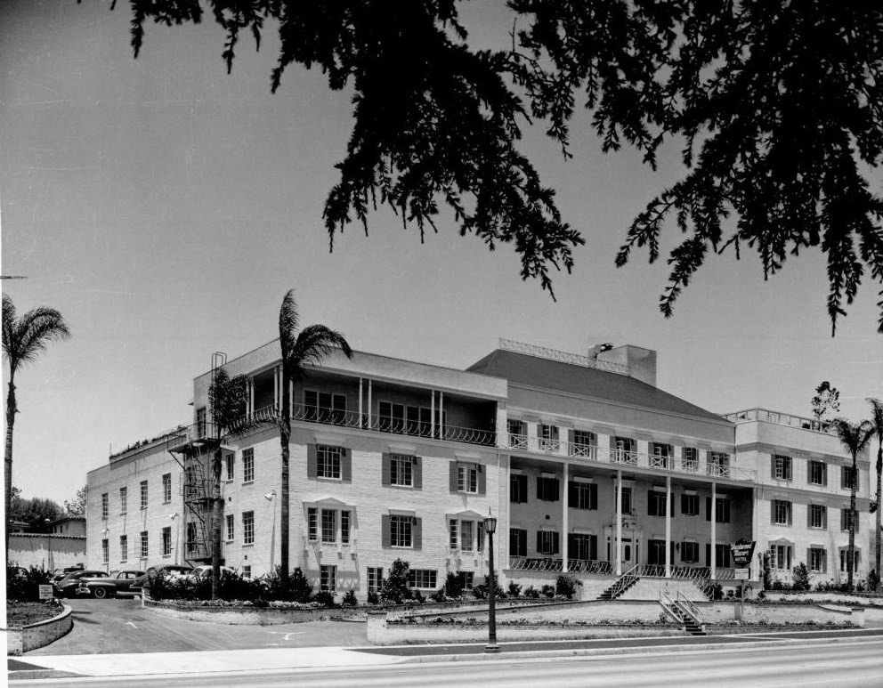 Westwood Manor, a luxury apartment hotel, 1950s.