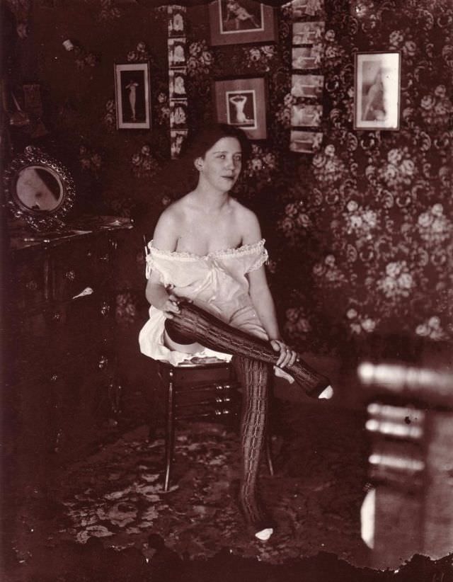 Rare Historic Photos of Prostitutes from the Red-Light District of Storyville, New Orleans in 1912