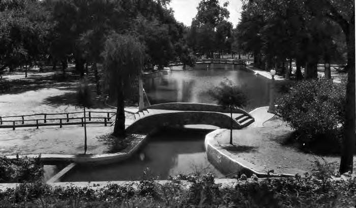 Swimming pool in San Pedro Park, San Antonio, 1927