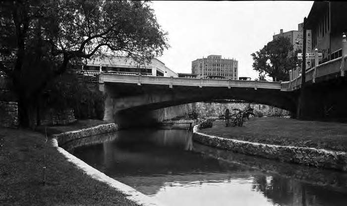 Travis Street Bridge over the San Antonio River, San Antonio, 1927