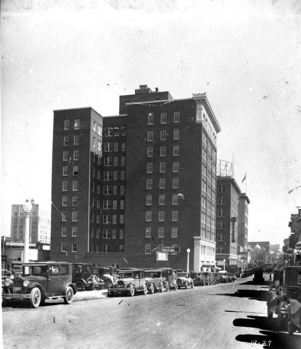 West elevation of the Travis Building from intersection of W. Travis and Soledad Streets, San Antonio, 1927