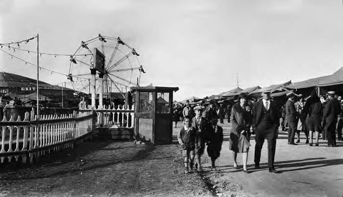 Midway at Rice-Dorman Carnival, International Exposition and Live Stock Show, San Antonio, 1928