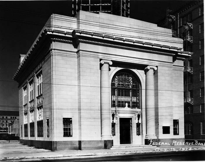 Exterior of the Federal Reserve Bank, 127 Navarro Street, San Antonio, 1928