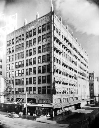 Brady Building, 202 E. Houston Street, 1925