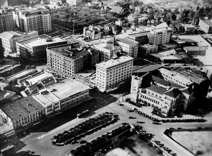 Aerial view of Federal Building and Post Office and north side of Alamo Plaza, San Antonio, 1923